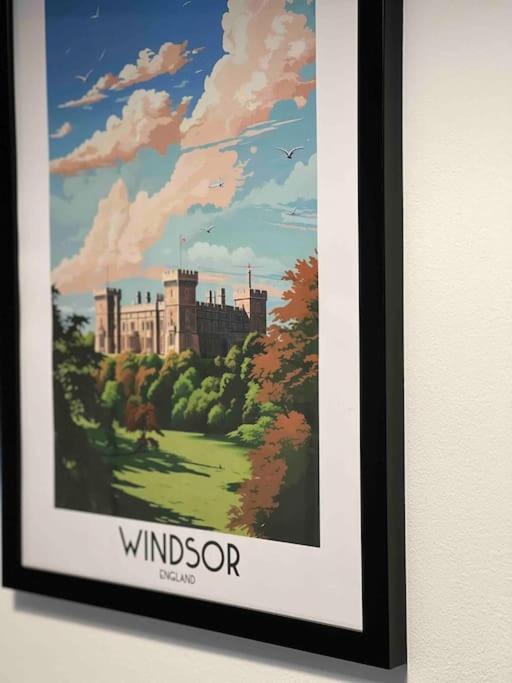 Beautiful Windsor 2 Bed, Perfect Location, 5 Mins Walk To Centre, Free Parking, Legoland, Ascot Apartment Екстериор снимка